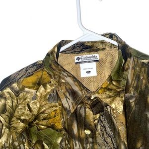 Columbia Camo Short Sleeve Button Up